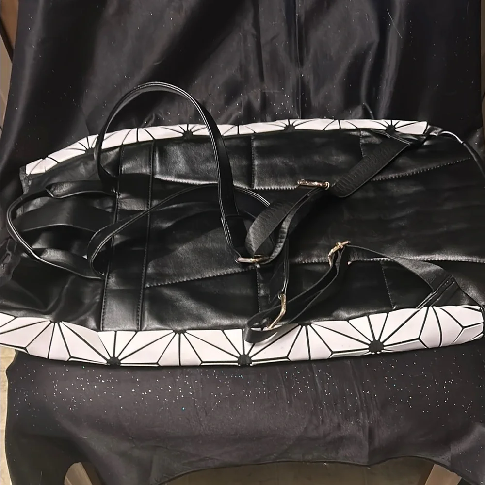 Stylish Black and White Geometric Tote/Backpack